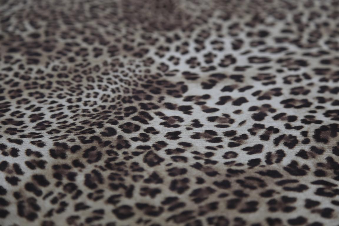 34,9 m Rolle elastischer Stoff Leopardenmuster Leopard Breite: 1,5